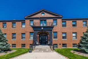9375 Landings Ln, Des Plaines, IL 60016 - Photo 22