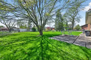 549 E 168th St, South Holland, IL 60473 - Photo 16