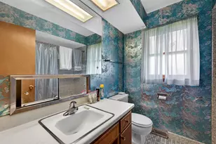 549 E 168th St, South Holland, IL 60473 - Photo 10