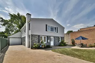 8211 W Grand Ave, River Grove, IL 60171 - Photo 2