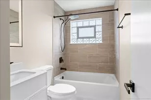 7300 W 61st St, Summit, IL 60501 - Photo 6
