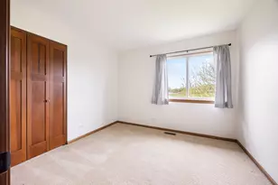 909 Fox Chase Dr Dr, Round Lake Beach, IL 60073 - Photo 26