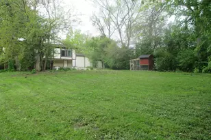 2N131 Willard St, Carol Stream, IL 60188 - Photo 34