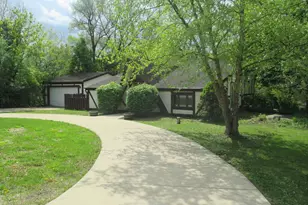 2N131 Willard St, Carol Stream, IL 60188 - Photo 2