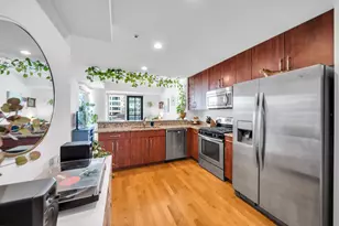 160 E Illinois St, Chicago, IL 60611 - Photo 12