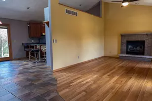 2535 Mary St, Belvidere, IL 61008 - Photo 4
