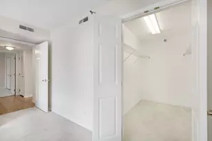 7011 W Touhy Ave, Niles, IL 60714 - Photo 10