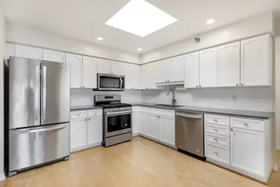 7011 W Touhy Avenue #509, Niles, IL 60714 - Photo 4