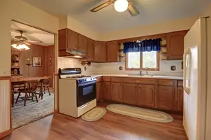 310 E 3rd St, Tampico, IL 61283 - Photo 12