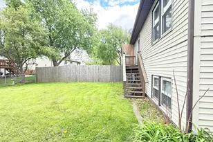 653 Ziegler Dr, Grayslake, IL 60030 - Photo 4