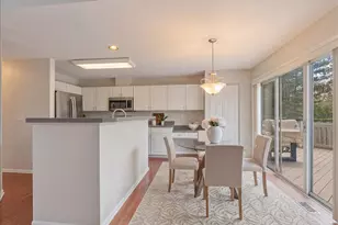 1524 Woodbury Cir, Gurnee, IL 60031 - Photo 8