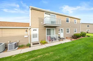 7929 163rd Ct, Tinley Park, IL 60477 - Photo 2