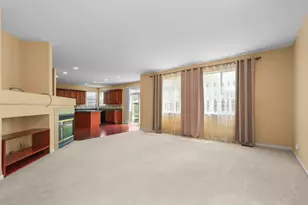239 Pawtucket Ave, Elgin, IL 60124 - Photo 18