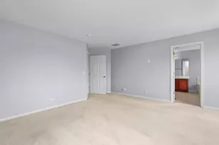 239 Pawtucket Ave, Elgin, IL 60124 - Photo 32
