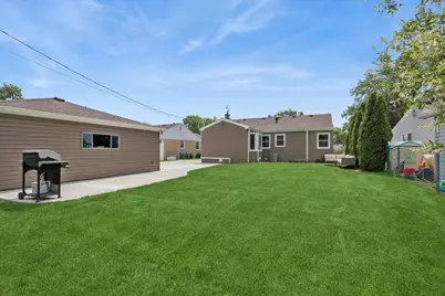 1304 Dennis Place, Des Plaines, IL 60018 - Photo 24