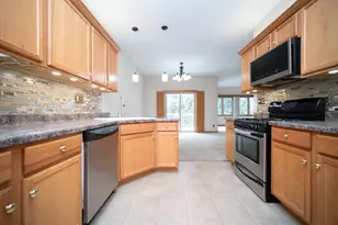 1432 Brady Ln, Rockford, IL 61108 - Photo 8