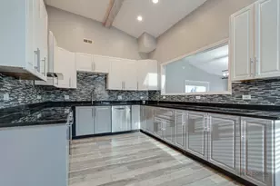 85 Kingman Ln, Hoffman Estates, IL 60169 - Photo 12