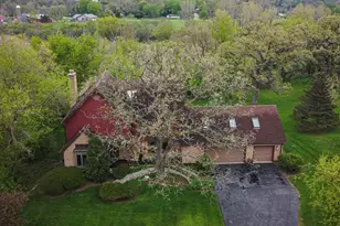 904 Glen Oak Dr, Sleepy Hollow, IL 60118 - Photo 2