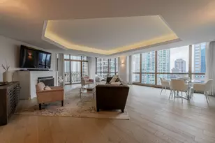 21 E Huron St, Chicago, IL 60611 - Photo 2