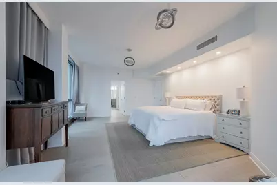 21 E Huron Street #2705, Chicago, IL 60611 - Photo 14