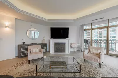 21 E Huron Street #2705, Chicago, IL 60611 - Photo 4