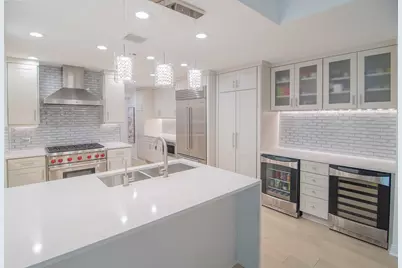 21 E Huron Street #2705, Chicago, IL 60611 - Photo 8