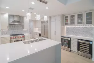 21 E Huron St, Chicago, IL 60611 - Photo 8