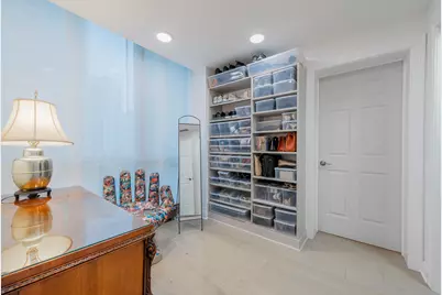 21 E Huron Street #2705, Chicago, IL 60611 - Photo 18