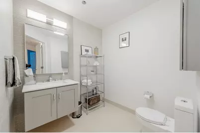 21 E Huron Street #2705, Chicago, IL 60611 - Photo 24