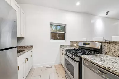1009 W Wolfram Street #1E, Chicago, IL 60657 - Photo 6