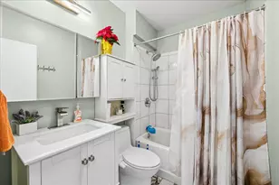 1009 W Wolfram St, Chicago, IL 60657 - Photo 10