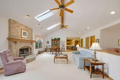 44W664 Oakshire Lane, Hampshire, IL 60140 - Photo 6