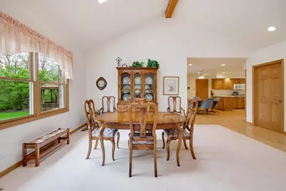 44W664 Oakshire Lane, Hampshire, IL 60140 - Photo 8