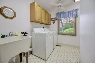 44W664 Oakshire Ln, Hampshire, IL 60140 - Photo 24