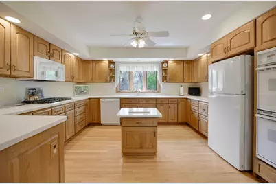 44W664 Oakshire Lane, Hampshire, IL 60140 - Photo 12