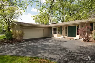 304 S Circle Dr, Palatine, IL 60067 - Photo 4