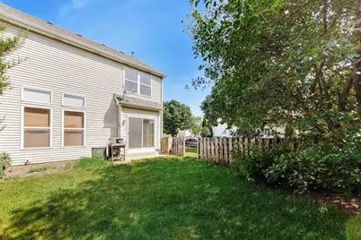 1039 Viewpoint Drive, Lake in the Hills, IL 60156 - Photo 30