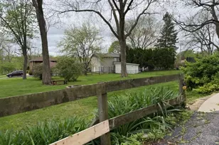 803 N Washington Ave, Batavia, IL 60510 - Photo 18
