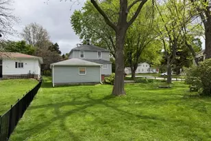 803 N Washington Ave, Batavia, IL 60510 - Photo 20