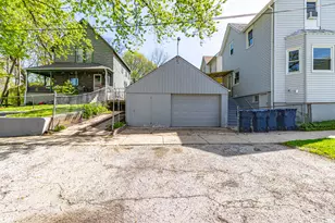 201 S Park Ave, Waukegan, IL 60085 - Photo 18