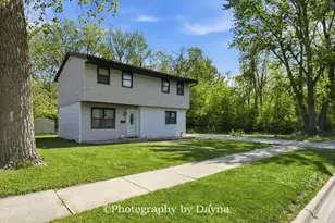 766 Moore St, Kankakee, IL 60901 - Photo 2