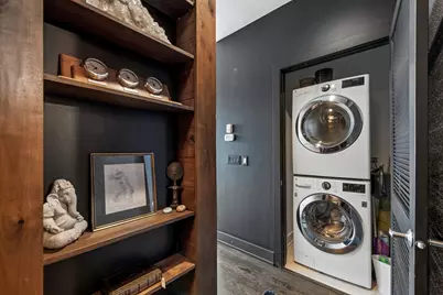 110 W Superior Street #1502, Chicago, IL 60654 - Photo 16