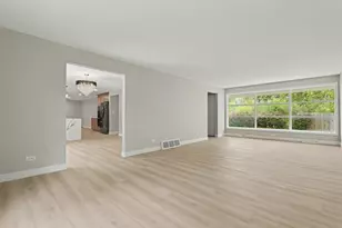 1504 Pfingsten Rd, Glenview, IL 60025 - Photo 10