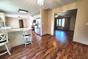 509 Willow Pl, Salem, IL 62881 - Photo 4
