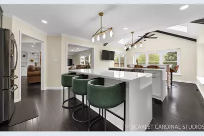 4042 Broadmoor Circle, Naperville, IL 60564 - Photo 2