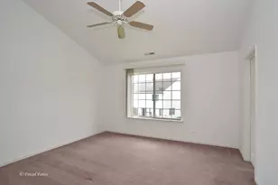 4 Crimson Ct, Lake in the Hills, IL 60156 - Photo 10
