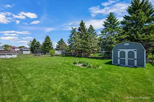 1471 Knotty Pine Dr, Elgin, IL 60123 - Photo 28