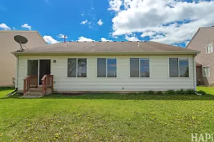 769 Beethoven St, Volo, IL 60073 - Photo 2