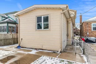 7424 W 57th Pl, Summit, IL 60501 - Photo 24