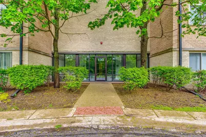 1215 N Waterman Avenue #2E, Arlington Heights, IL 60004 - Photo 2